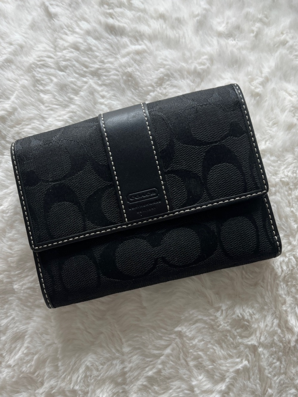 Coach Black Signature Canvas Trifold Wallet with Contrast Stitching